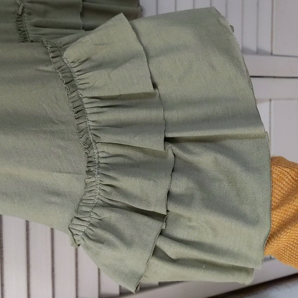 Short Sleeve Ruffle Tunic - Picture 2 of 5